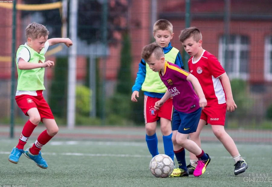 Kinderen tijdens voetbaltraining